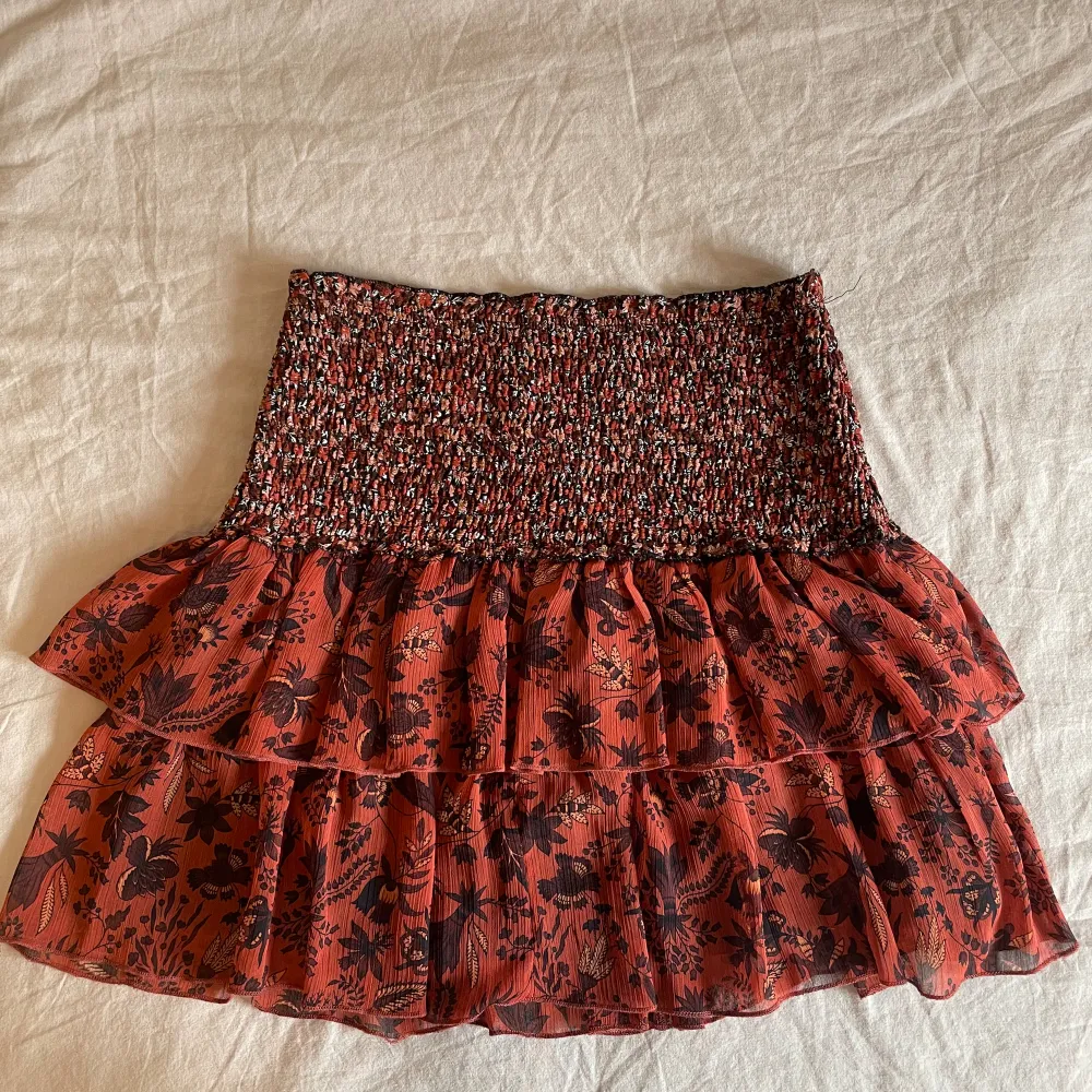 Så söt kjol från zara Bra skick, knappt använd 💕 . Kjolar.