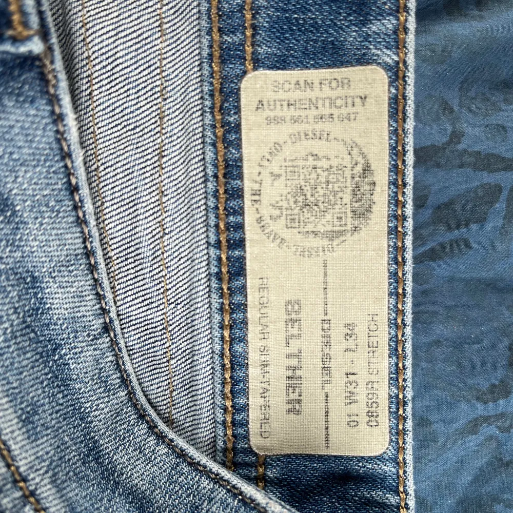 Säljer mina disel jeans i storlek 31/34 i bra skick🔥🔥han på bilden är 178 och de är lite lång för han.. Jeans & Byxor.