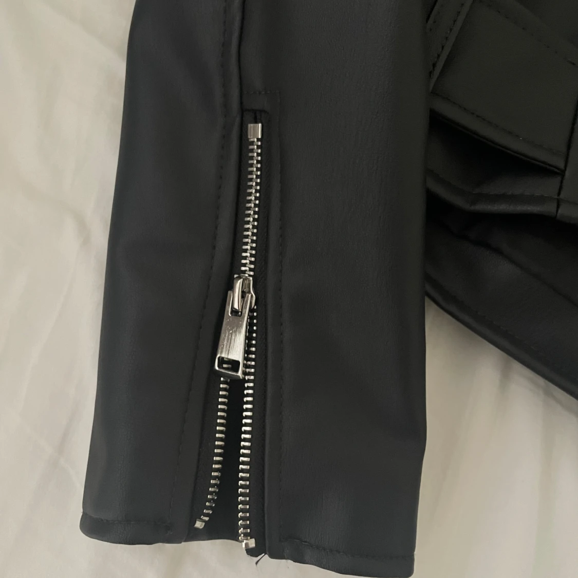 Zara - läderjacka  - 93