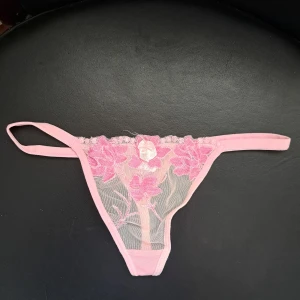 Rosa stringtrosor  - Stl S 🩷 Aldrig använda. Postar jättesnabbt