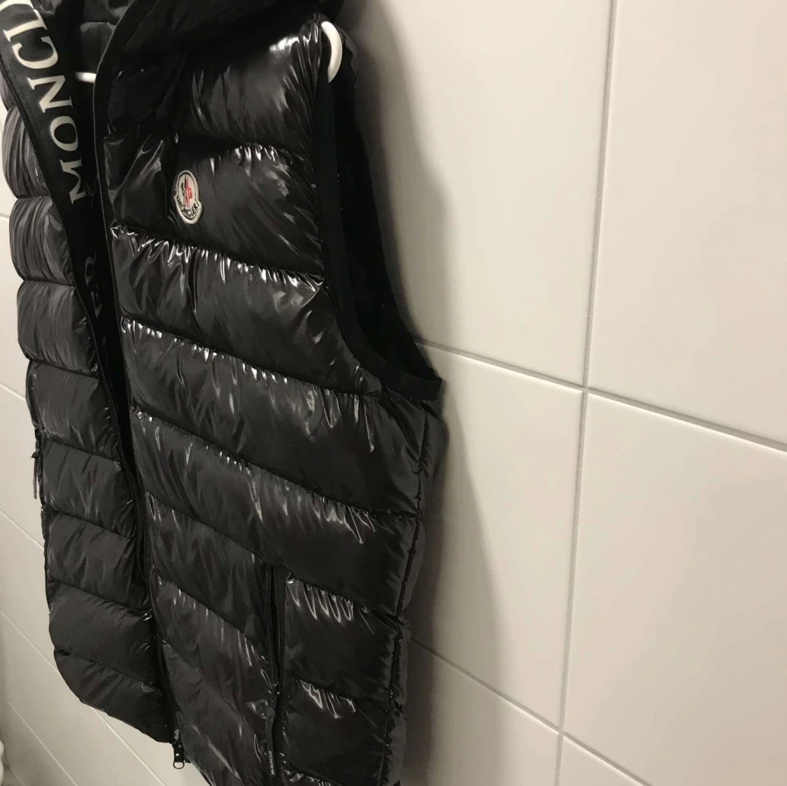 Moncler väst  - 90