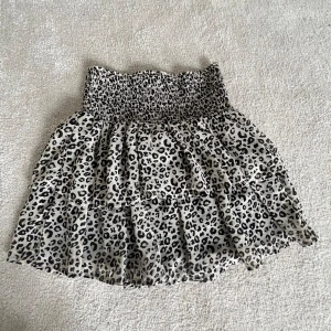 Leopard kjol - Jätte snygg leopardkjol i storlek xxs/xs🥰🥰
