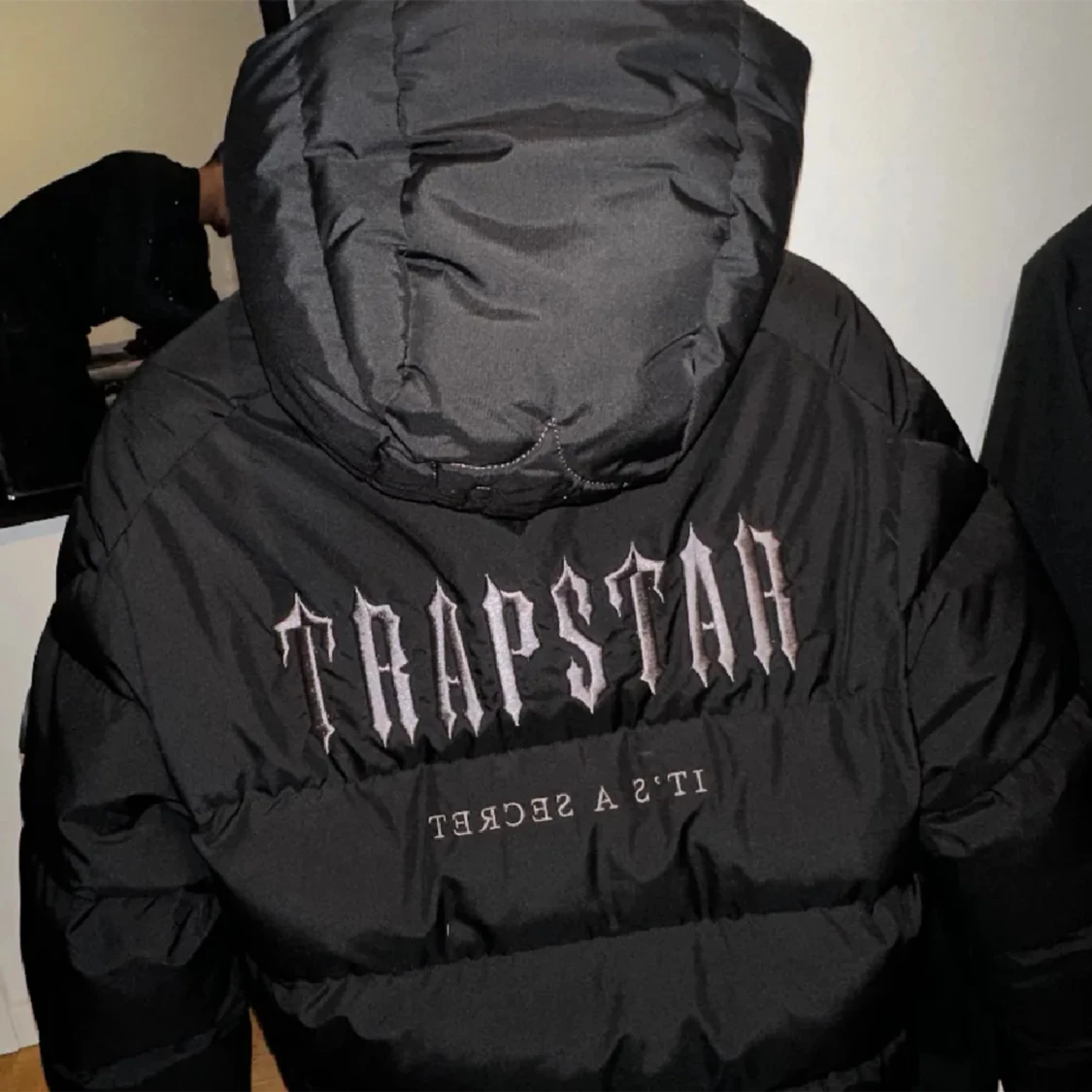 Svart Trapstar jacka S