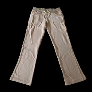 Byxor  - True religion byxor, vintage, passar någon kort, stretchiga kan passa från xs upp till m