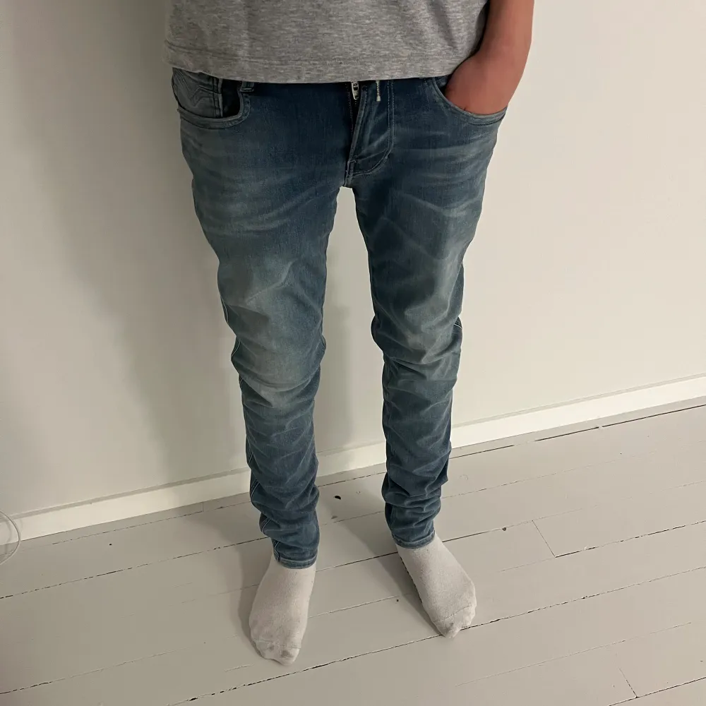 Replay jeans i modellen ”anbass” | skick 9/10 | nypris ca: 1800 |. Jeans & Byxor.