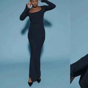 Klänning  - Superfin klänning som passar till ALLA tillfällen. Från Gina tricot, superskick.