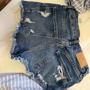 Shorts från Bershka - Storlek 32  Har nästan aldrig används