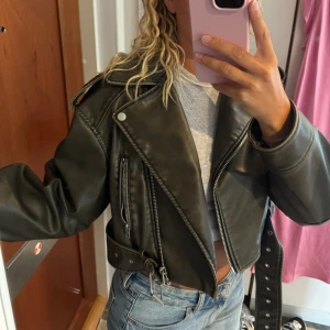 Skinnjacka grön zara - Fint skick