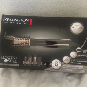 remington blow dry & style - Helt oanvänd värmeborste med 6 olika funktioner. Råka beställa hem två och öppna båda så kunde tyvärr inte lämna tillbaka.. Nypris 700kr 💕💕