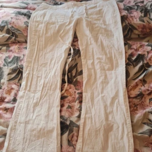 Lågmidjade linnebyxor - Tunna linnebyxor, justerbara i midjan