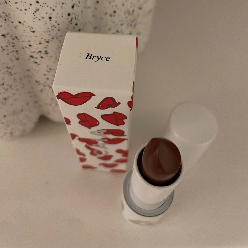 Bryce lip tint från Caias valentinekollektion. Oanvänd❤️. Övrigt.