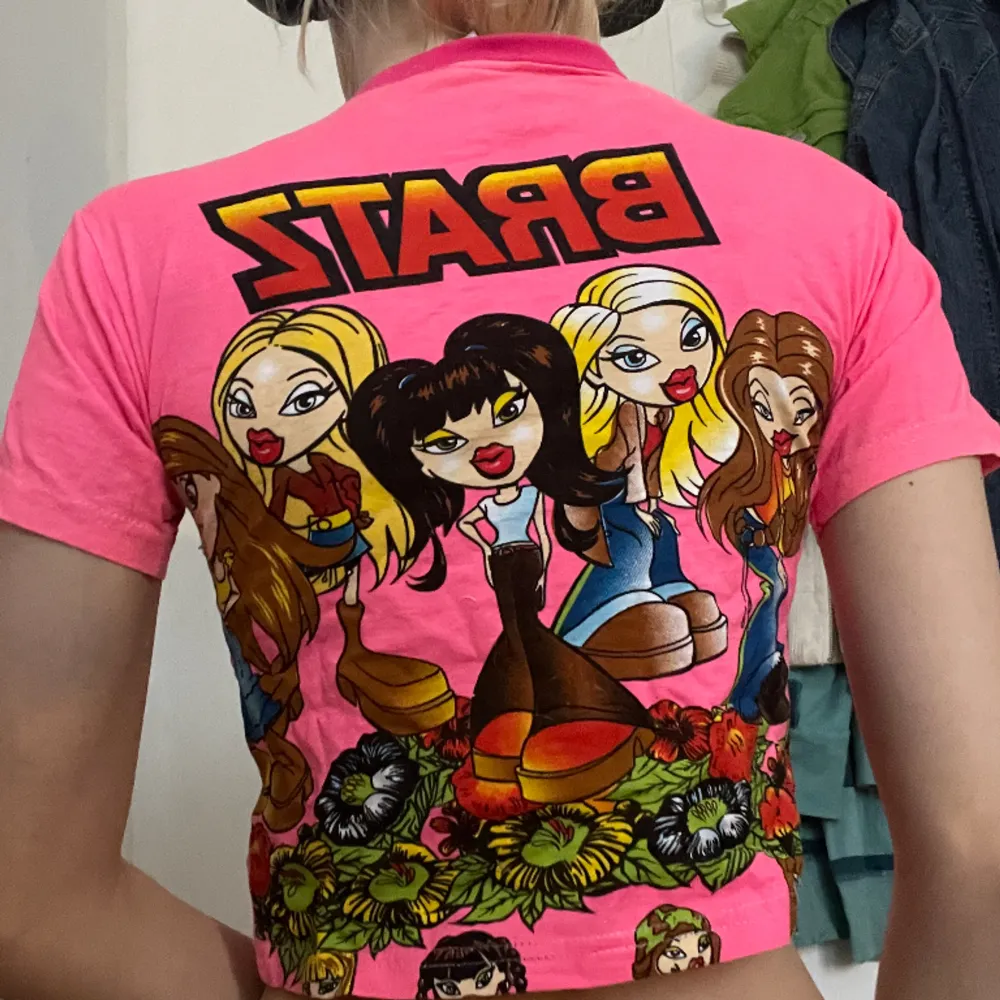 Jättesnygg Bratz baby tee. . T-shirts.