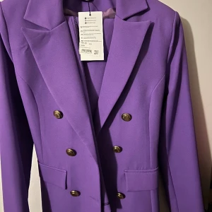 Kostym - Aldrig använt, kostym+byxor