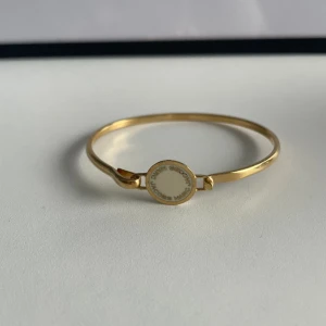 Marc Jacobs armband  - Nyskick, orginalpåse finns men är smutsig