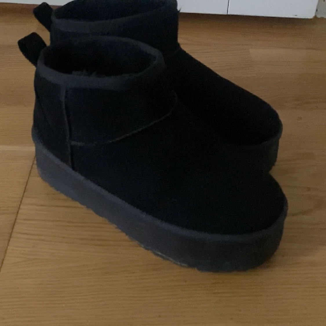 Uggs  - 90
