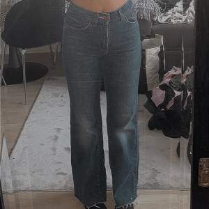 Super fina jeans ifrån acne🌸 