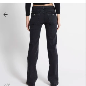 Lager 157 jeans - Säljer dessa jätte populära jeans från lager 157 då dom inte kommer till användning. Superfint skick och använda få gånger.💕✨inga defekter (Dom är uppsydda några centimeter och passar perfekt för mig som är 167cm)