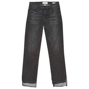 Säljer mina Frame Denim jeans. Storlek 23 som är den minsta som görs. Så fina, har massa fler Frame jeans om någon är intresserad! Nypris 3500 jag säljer för 500!