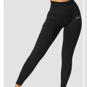 Iciw träningstights - Seamless träningstights från I can I will. Svarta. Använda fåtal gånger, som nya. Köpta för 700kr.