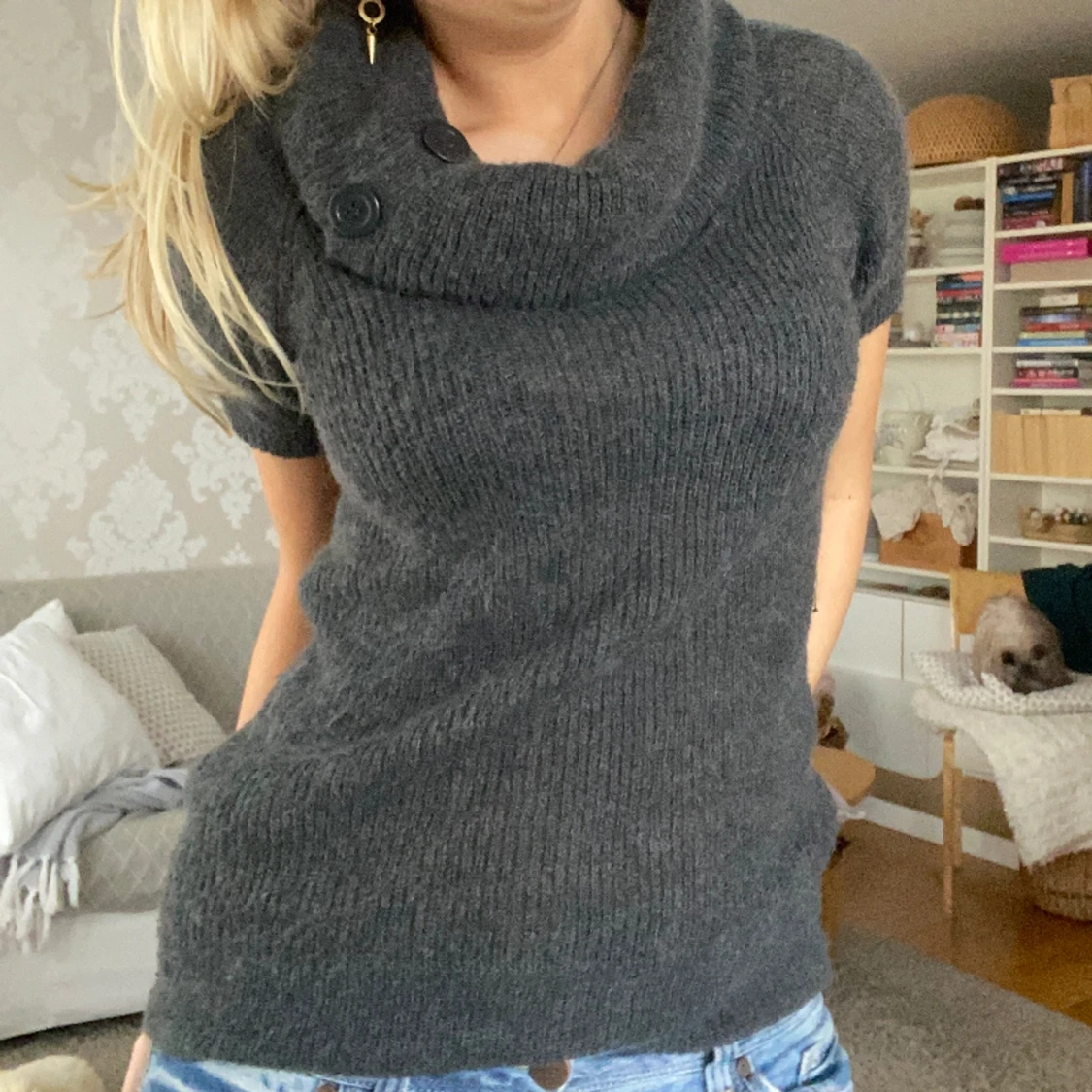 Kortärmad stickad tröja med krage - 90