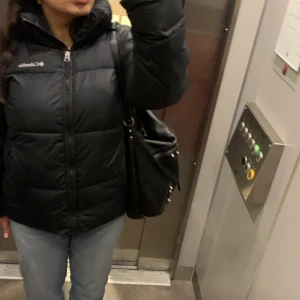 Jacka - Hej! Säljer min Columbia jacka för 800 plus frakt 100kr. Den är i storlek S den har ej kommit till en stor användning. ❣️