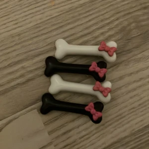 kawaii benhårspännen - 5kr för 1, 10kr för 2, 15kr för 3, 20kr för 4💕 jättegulliga hårspännen✨ köparen står för frakten