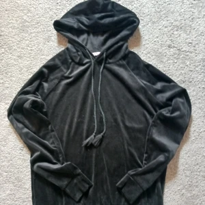 Mysig hoddie🌼 - Fin mysig hoddie från Hunkemöller✨️ Använd flertalet gånger men ändå i bra skick💖 Prisförslag mottas gärna🥰