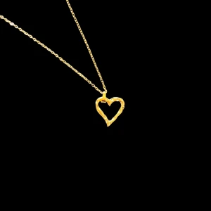 Guldigt halsband med hjärta  - Ett jättegulligt halsband med hjärta i rostfritt material!💞