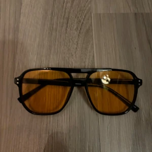 ”Grisch” solglasögon  - Säljer dessa snygga solglasögon som är trendiga på TikTok. Pris kan diskuteras 