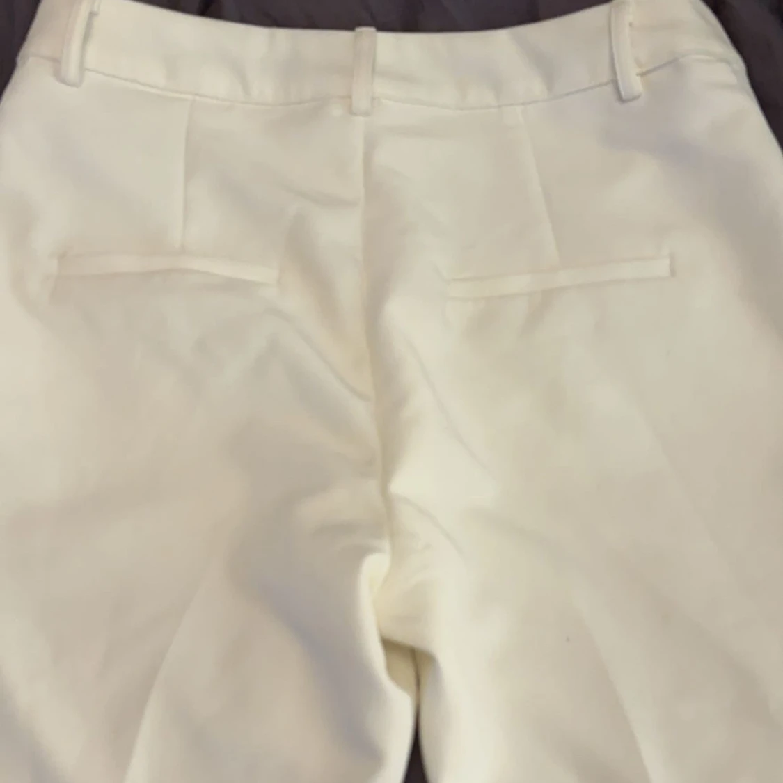 Vita kostymbyxor - 91