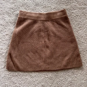 Soft Goat kjol - Kjol från Soft Goat i storlek M. Nyskick. 