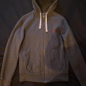 Ralph lauren zipup  - Vintage Ralph Lauren zip up hoodie 10/10 condition (barely worn)