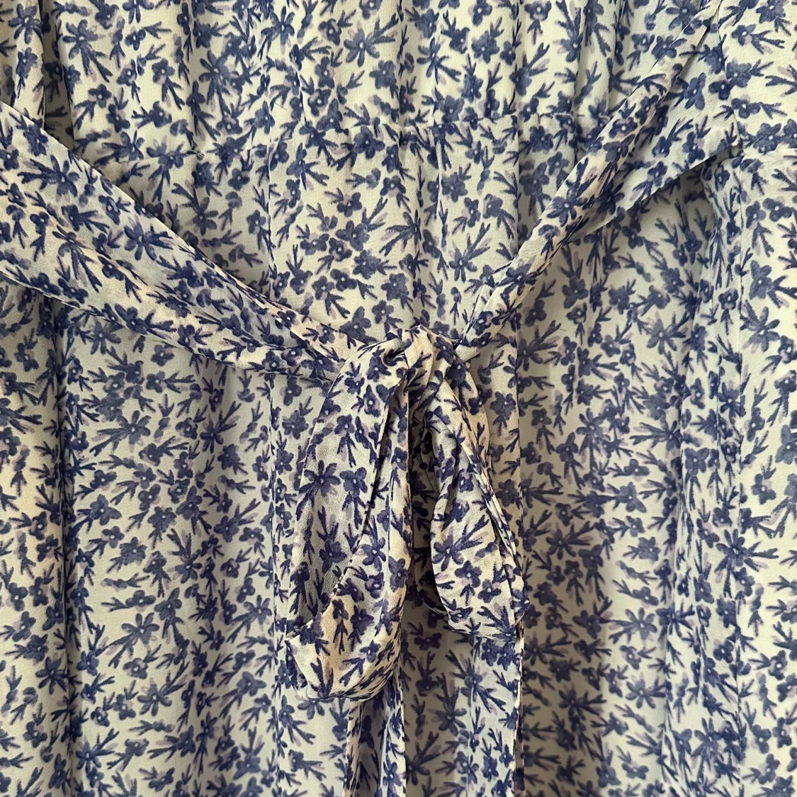 Blommig klänning - 91