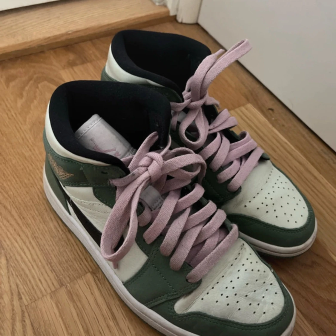 jordan 1s dutch green - 90