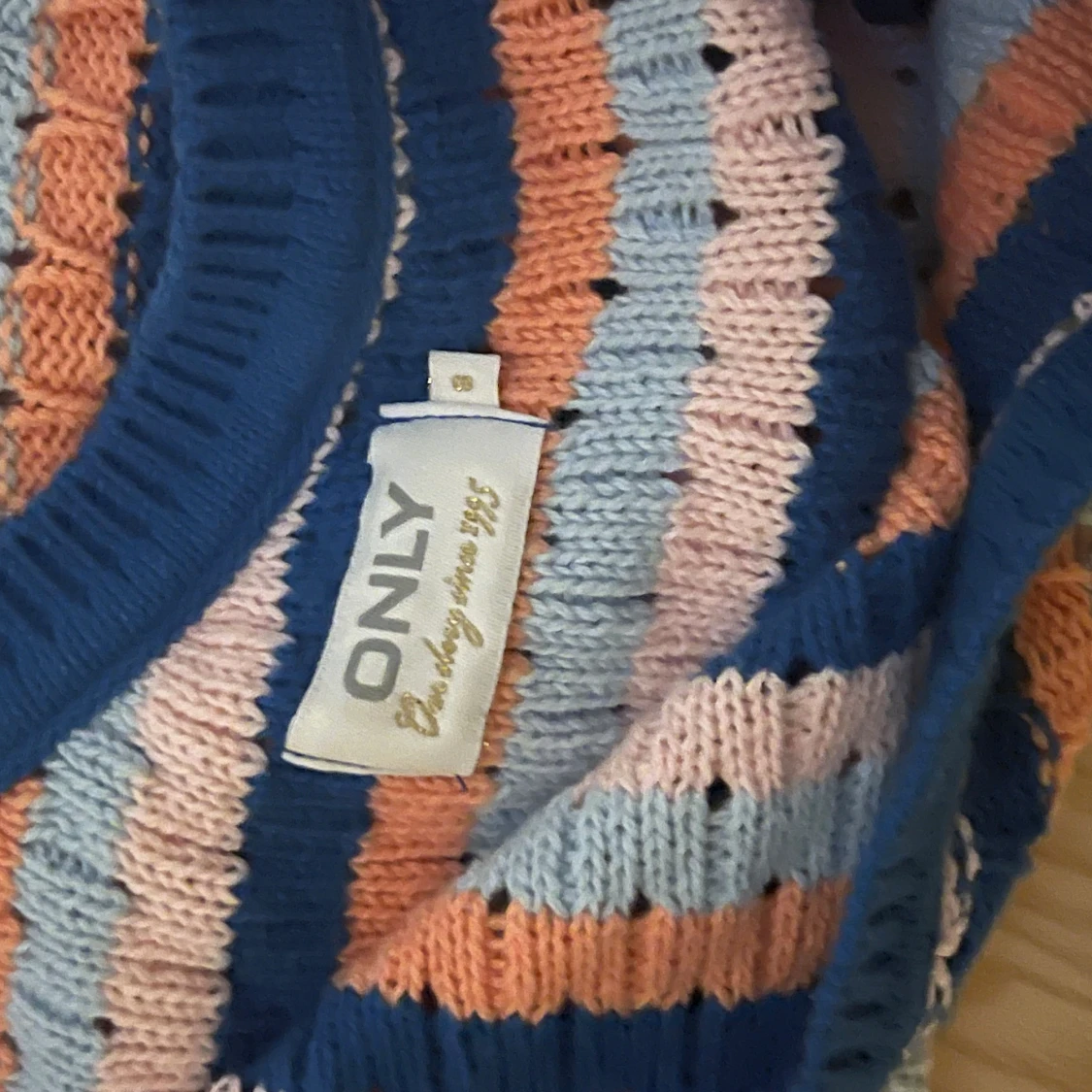 One-shoulder Stickad topp - 90