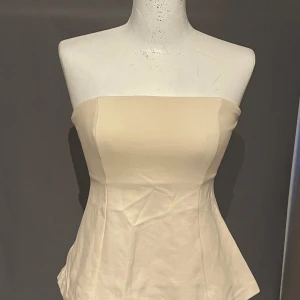 Tubtopp - Tubtopp i tjockt material, aldrig använd 