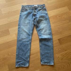 Tja säljer mina tiger of sweden jeans i storlek 30 32 aldrig använda i nyskick!!