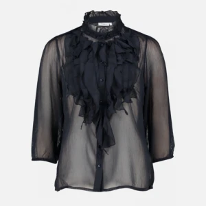 Saint Tropez blus - Superfin mörkblå blus i toppmaterial💙. Aldrig använd då jag inte haft något tillfälle för det så inga defekter! Passar super till sommaren då den är väldigt tunn😇 Nypris 499kr