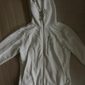 Hoodie - Sail racing hoodie stl M. Använd fåtal gånger!💗