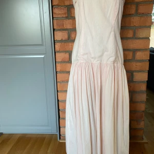 Klänning med tillhörande bolero strl 40 - Från Elinette Design  Made in Denmark 100% Bomull 