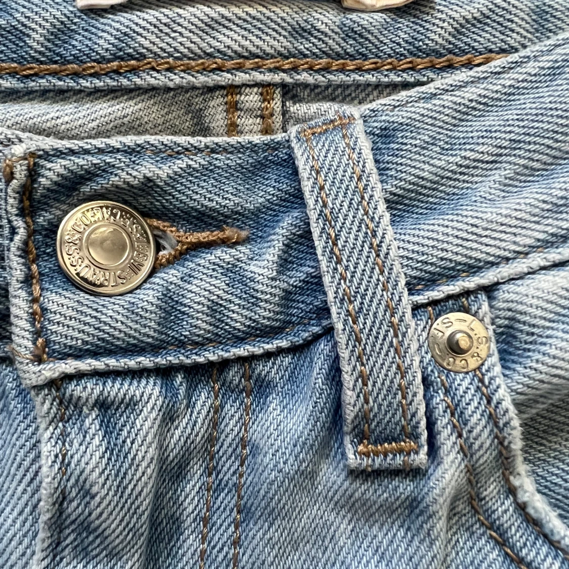 Levi’s jeans  - 92