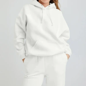 Hoodie - En vit hoodie från bik bok i storlek S. Inga fläckar eller skador! lånade bilder. Ny pris 399kr, skriv gjärna om ni har funderingar.🫶🏼