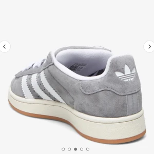 Adidas campus st 39 - Helt oanvända! Säljer pga tog fel storlek! Storlek är 39!