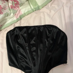 Korset  - Aldrig använd endast provad 