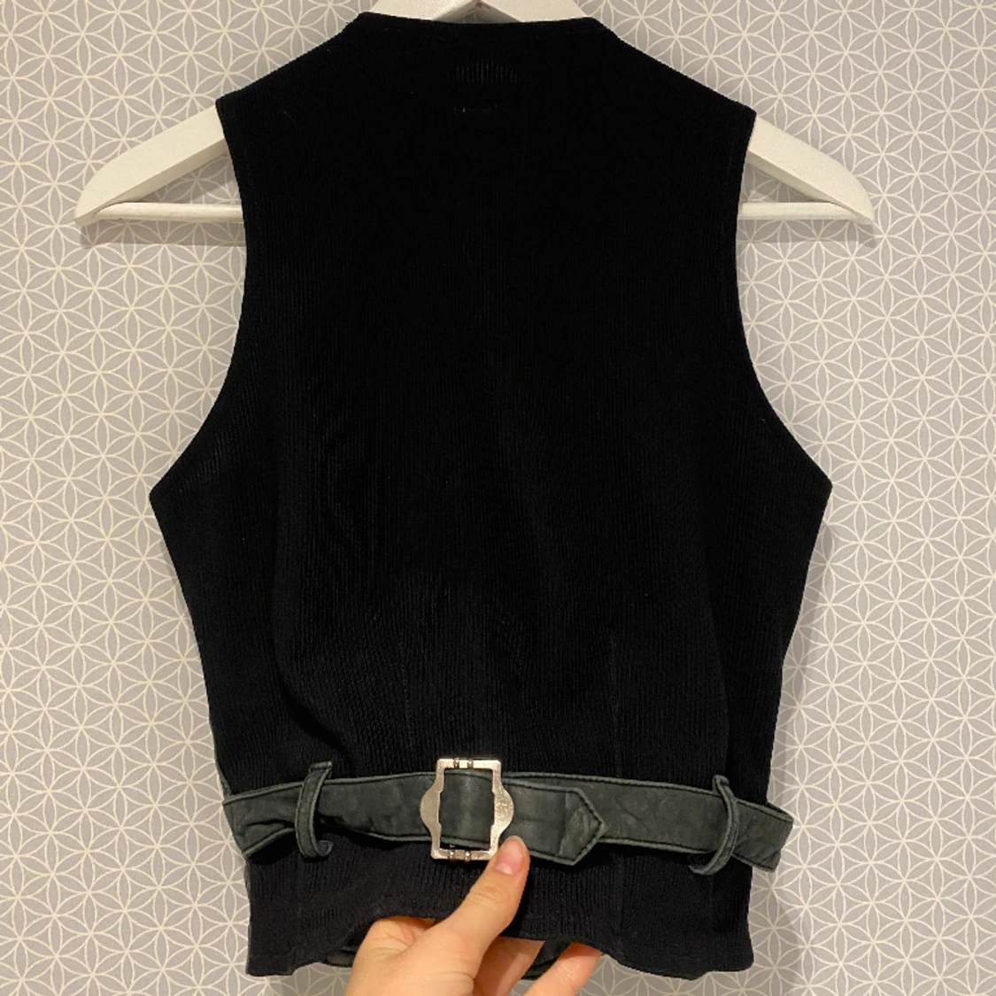 Cool väst med låsspännen  - 90