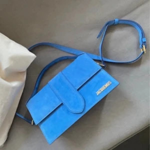 Jacquemus väska - Väldigt fint skick, mellan storlek