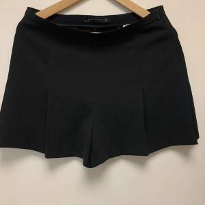 Snygga kurta dressade shorts från Zara  St S  