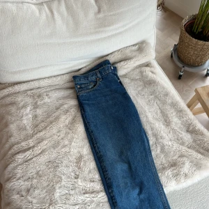 Weekday Space Relaxed Jeans - Pris: 199kr  Nypris: 600kr  W30 L30 