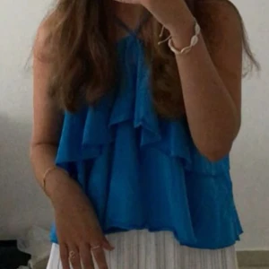 Topp - Snygg blå topp från zara 