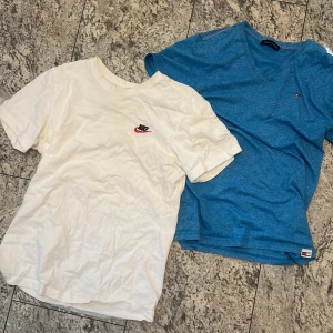Tommy hilfiger och Nike t shirt - Tommy köpt för 299 Nike 199 säljer båda för 129 båda är storlek s